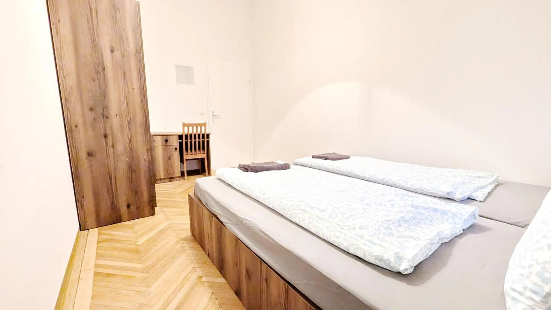 Spacious Rooms - 15 Min From Airport & City Center, 5 Min From Vienna Main-Bus Station Ez9 Austria
