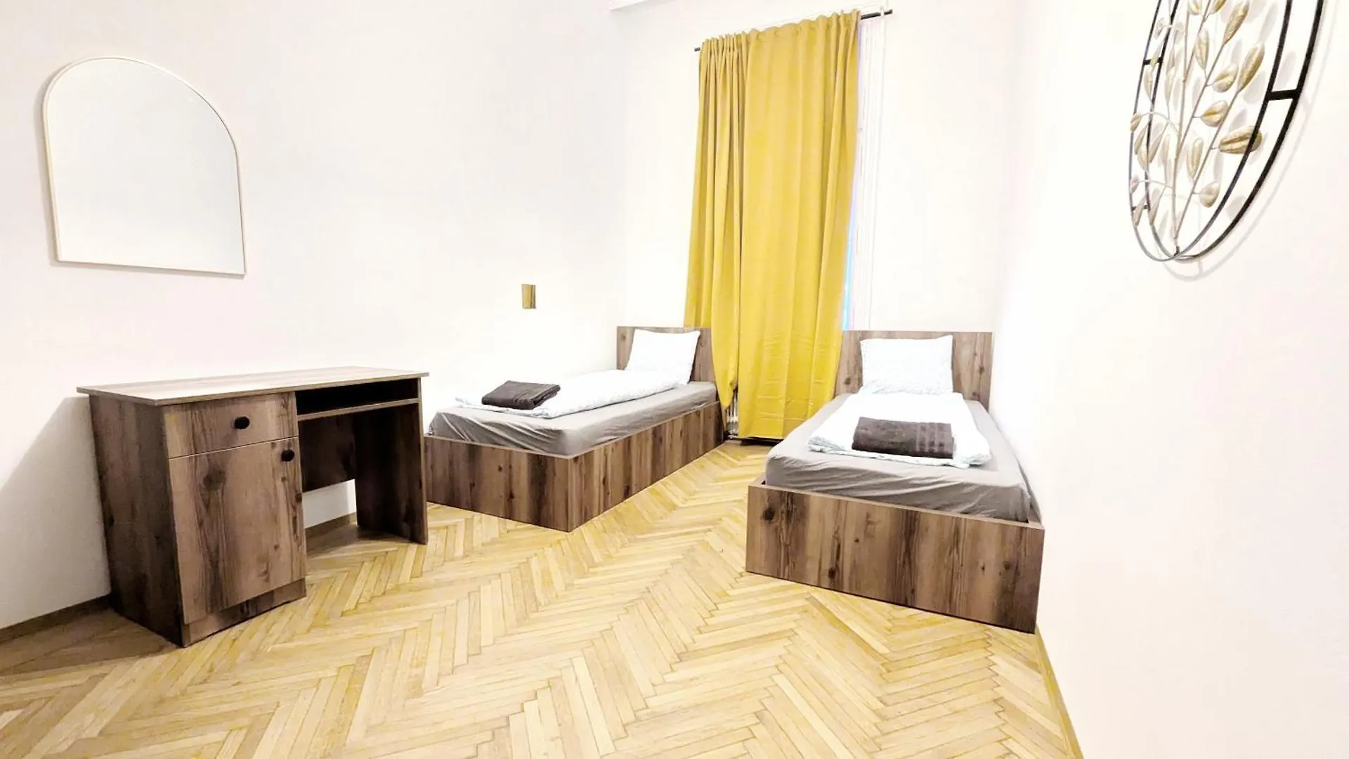 Homestay Spacious Rooms - 15 Min From Airport & City Center, 5 Min From Vienna Main-Bus Station Ez9