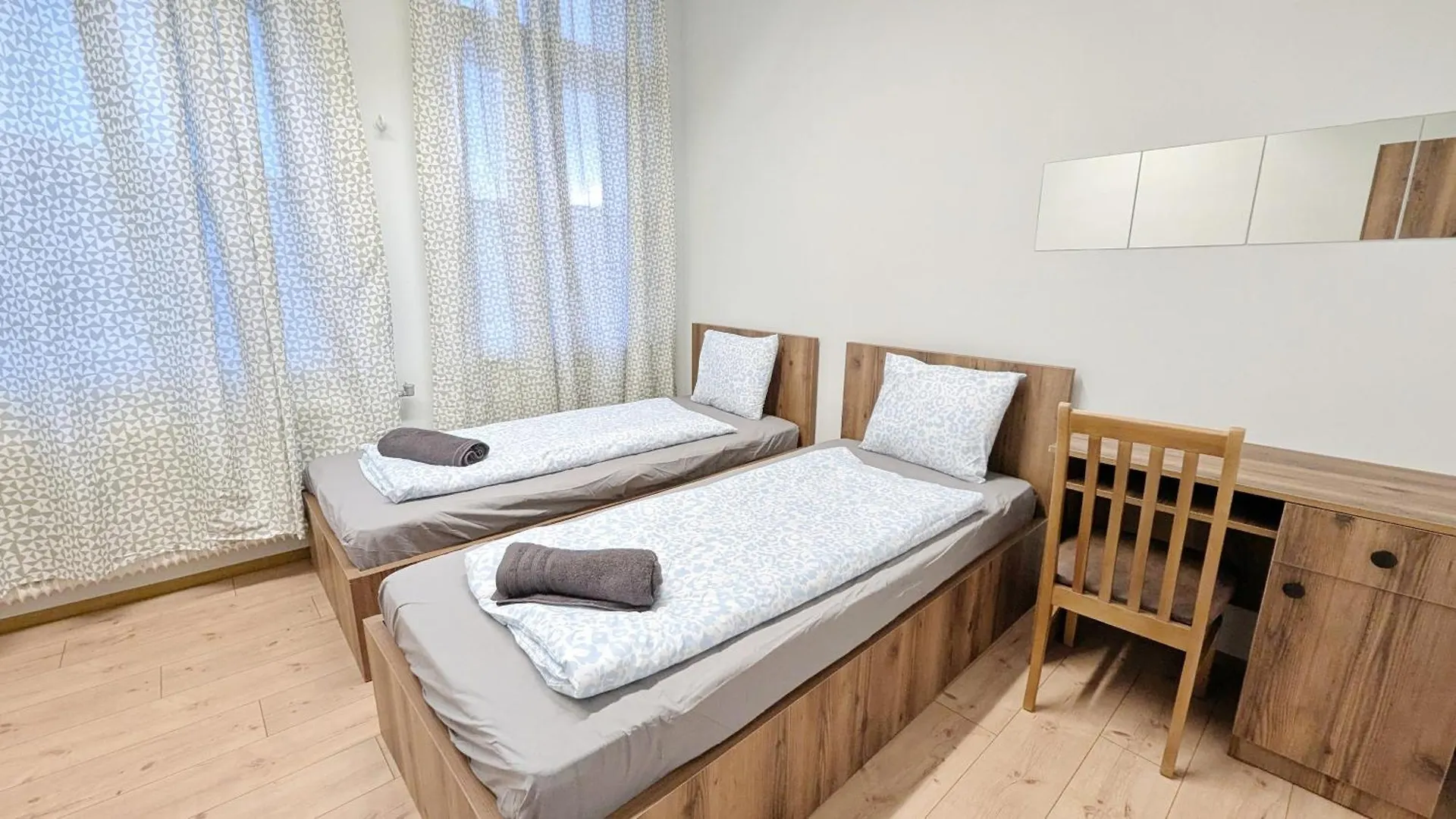 Spacious Rooms - 15 Min From Airport & City Center, 5 Min From Vienna Main-Bus Station Ez9